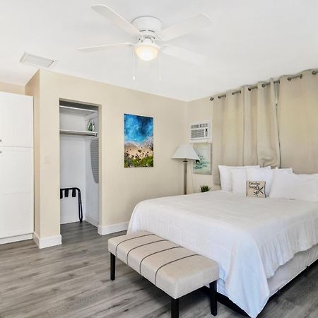 Latitude 26 Waterfront Boutique Resort - Fort Myers Beach Dış mekan fotoğraf