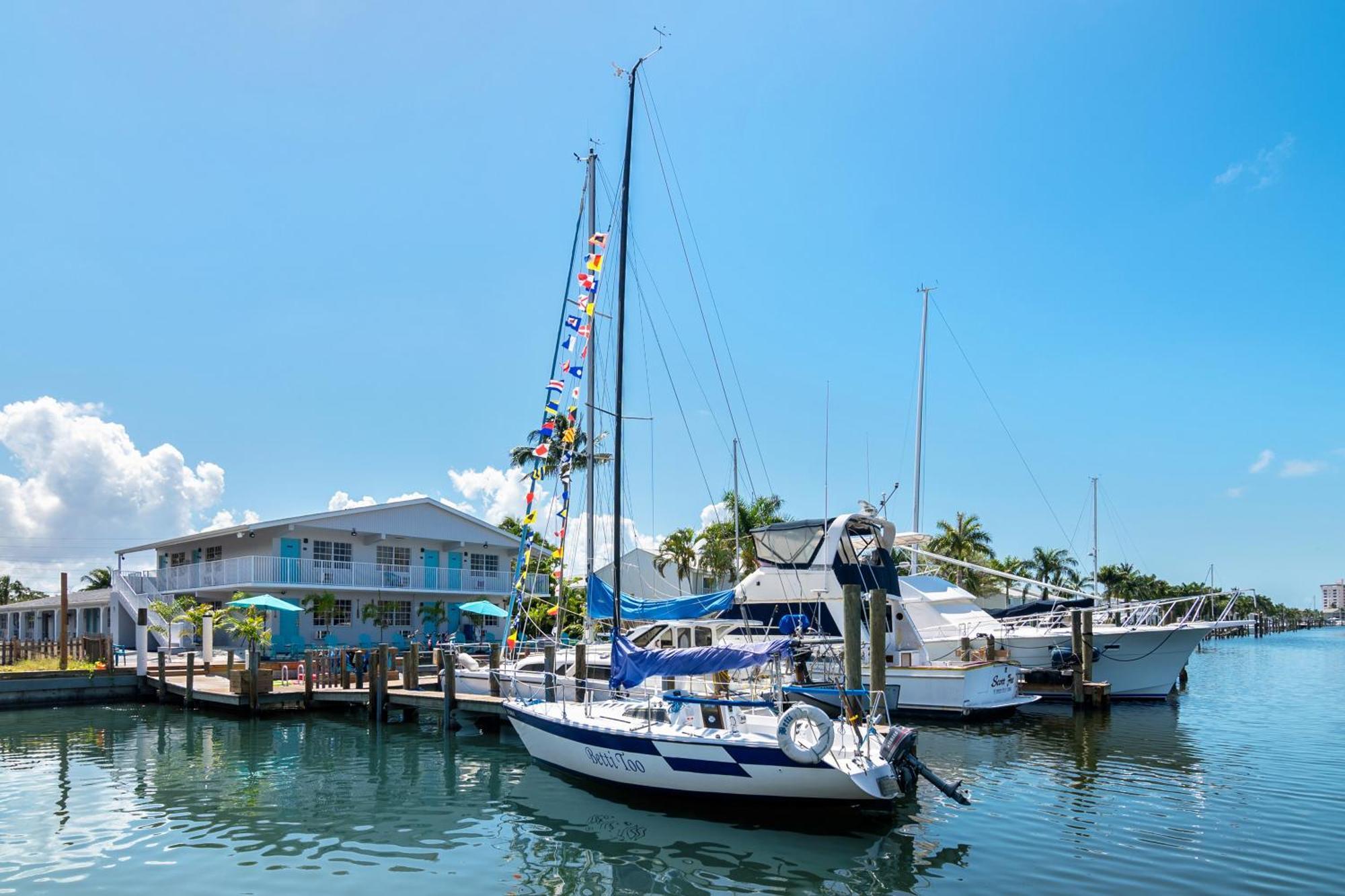 Latitude 26 Waterfront Boutique Resort - Fort Myers Beach Dış mekan fotoğraf